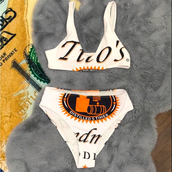 Other - Two Sizes. Med top & Lrg bottoms!